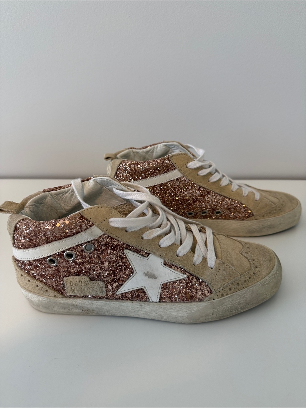 Glitter High-Top Sneaker with White Star - Rose Gold-LIKE NEW - Picture 3 of 4